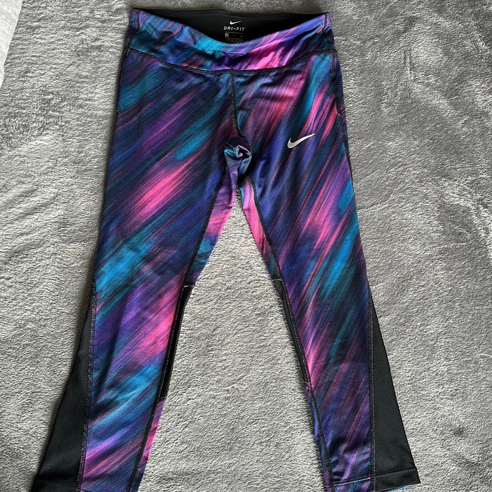 Nike Women’s Small Dri-fit cropped tights